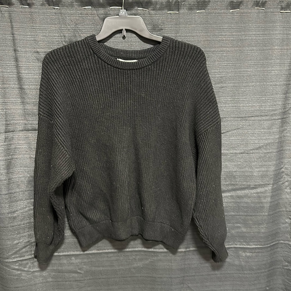Zara women’s black polyester/nylon/viscose XL sweater /‎ Box 14-1